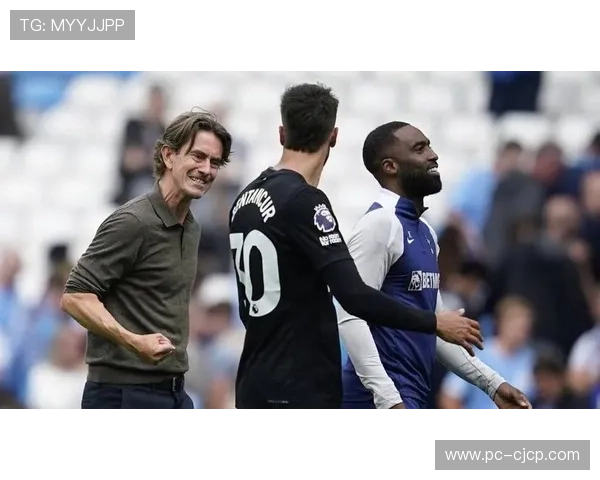 热刺主帅弗兰克谈逼平曼城:球员与球迷团结可创造特别时刻 热刺主帅弗兰克谈逼平曼城:球员与球迷团结可创造特别时刻