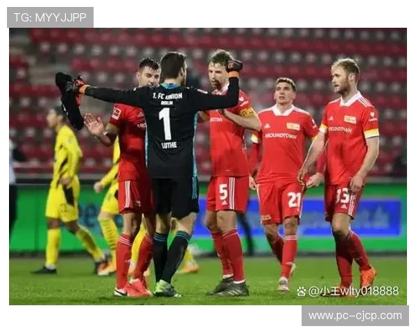 法兰克福3-0击败门兴终结七轮不胜，积分升至联赛第七